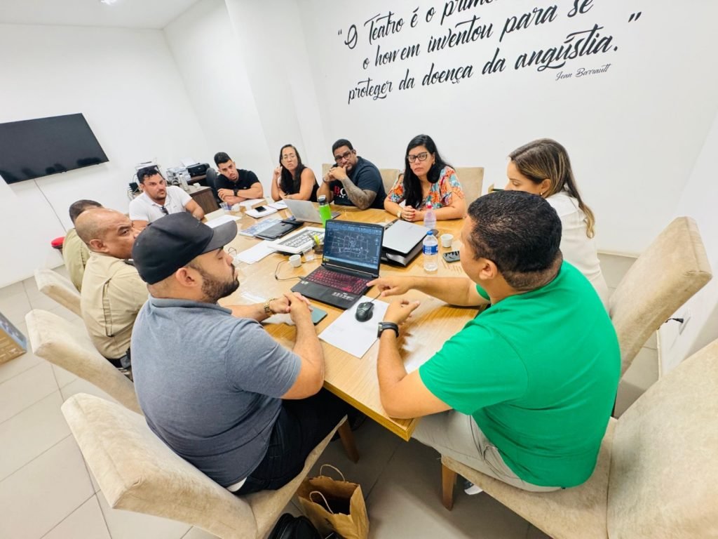 FICC faz encontro com forças de segurança, SESOP e SIURB para alinhar organização da Lavagem do Beco do Fuxico.