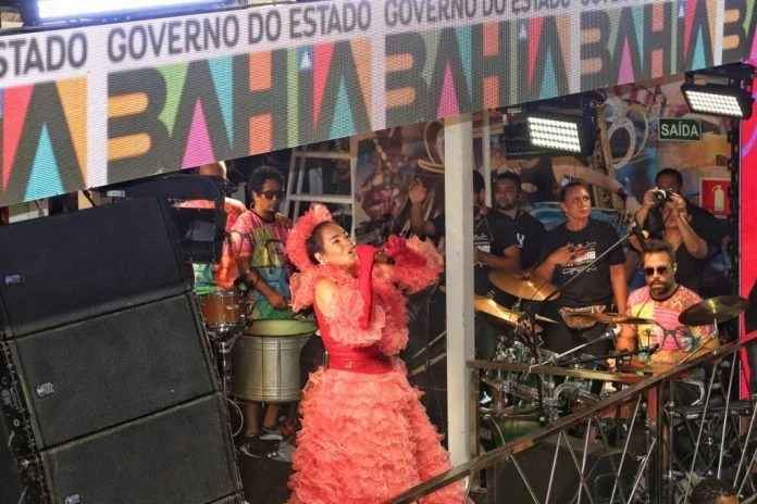 Governador anuncia grandes atrações para o Carnaval da Bahia 2025.