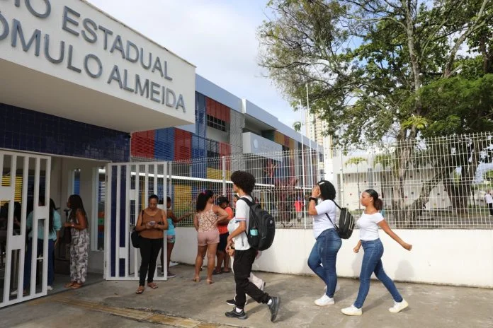 Matrículas para Educação de Jovens e Adultos (EJA) seguem abertas na rede estadual de ensino.