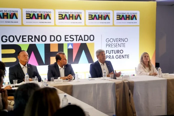 Jerônimo Rodrigues anuncia reajuste zero na tarifa do metrô e do transporte metropolitano.