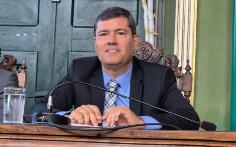 Vereador Claudio Tinoco, reeleito para seu quarto mandato na Câmara Municipal de Salvador.