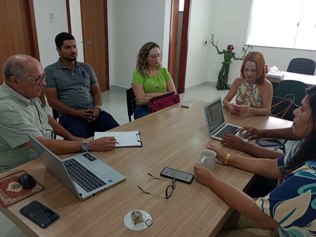 Prefeitura de Itabuna debate alinhamento e definição da territorialização para a oferta de mais serviços.