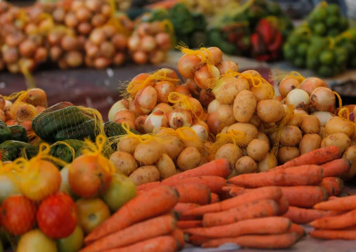 Cesta Básica de Salvador inicia 2025 com alta de 2,68%.