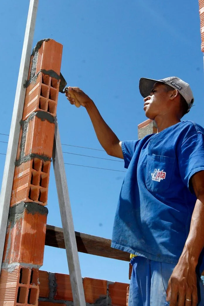 Mesmo com perda de 18.661 postos em dezembro, a Bahia somou 84.726 novas vagas em 2024