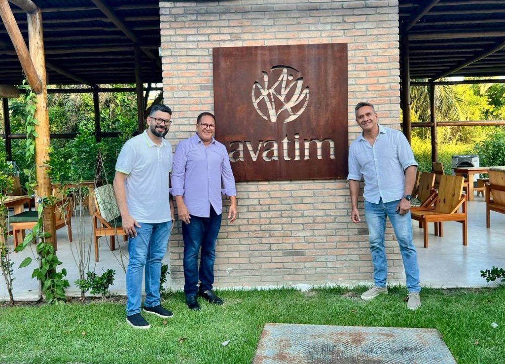 Prefeito Augusto Castro visita indústria Avatim que anuncia Centro de Distribuição em Itabuna.