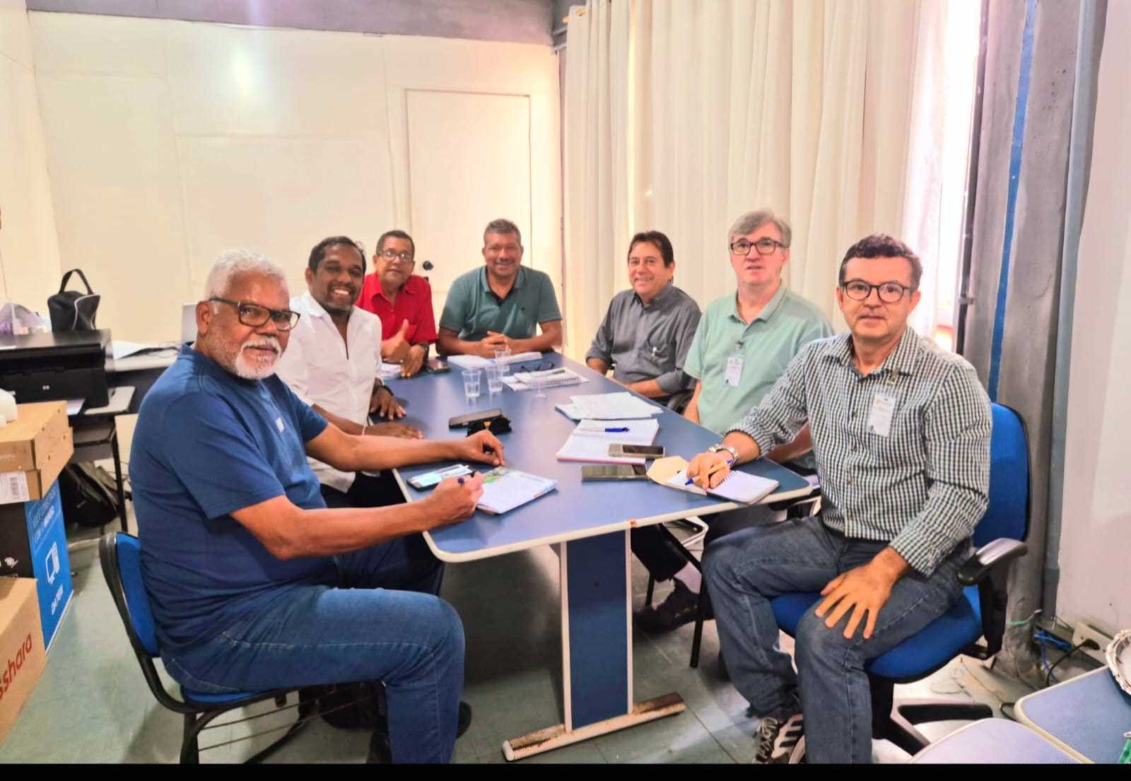 Prefeitura de Ilhéus articula com cooperativas de chocolate para impulsionar polo industrial.