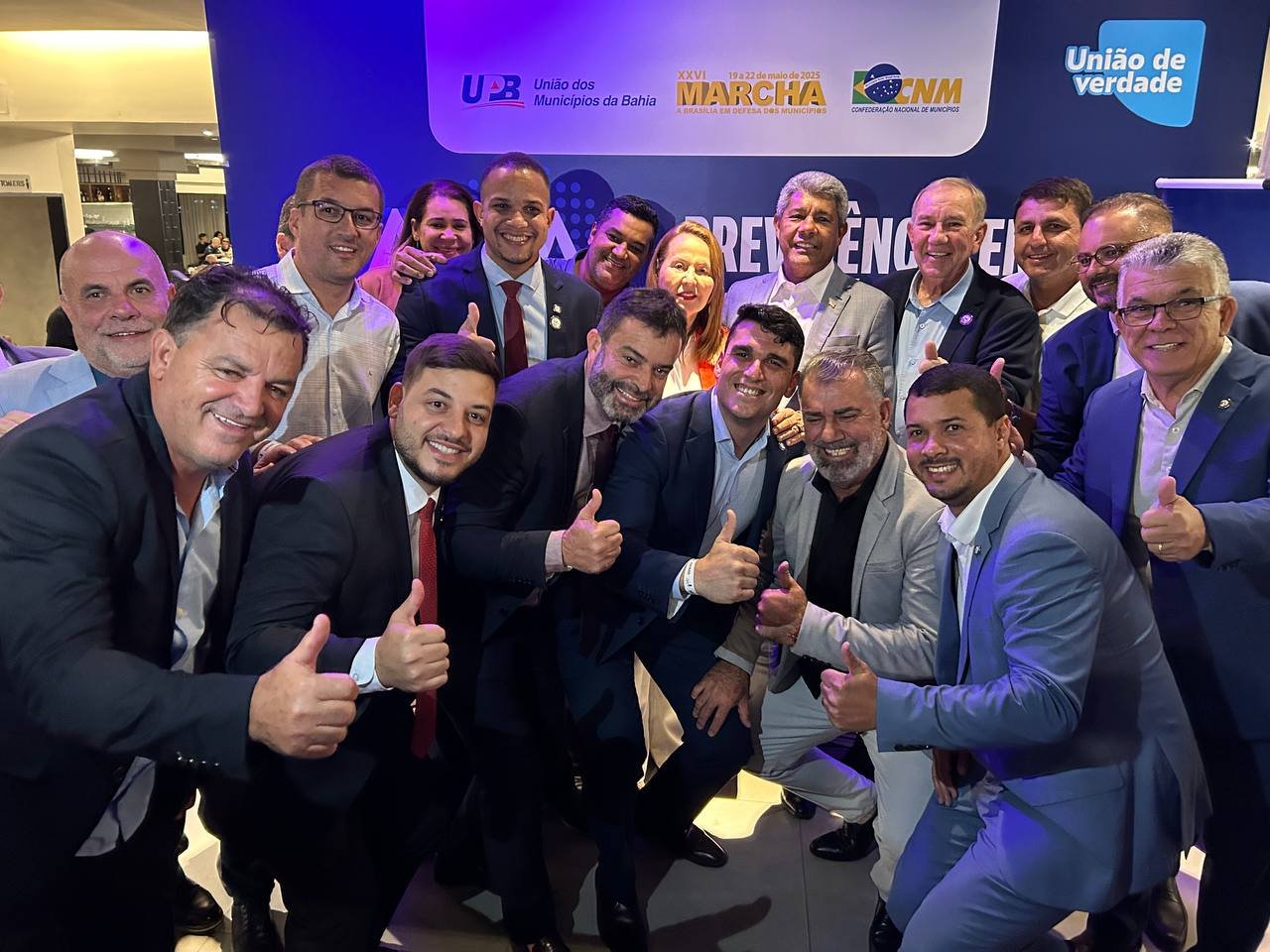 Jerônimo Rodrigues participa de encontro com a UPB e bancada baiana durante Marcha dos Prefeitos em Brasília.