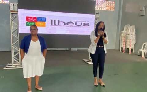 Prefeitura de Ilhéus homenageia auxiliares e técnicos de enfermagem em evento especial no Clube Social.