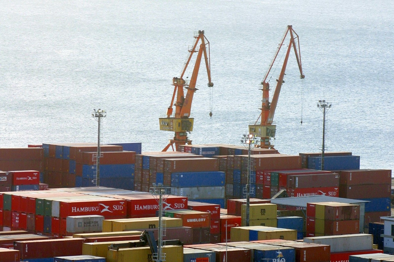Exportações baianas têm queda de 9% em abril.