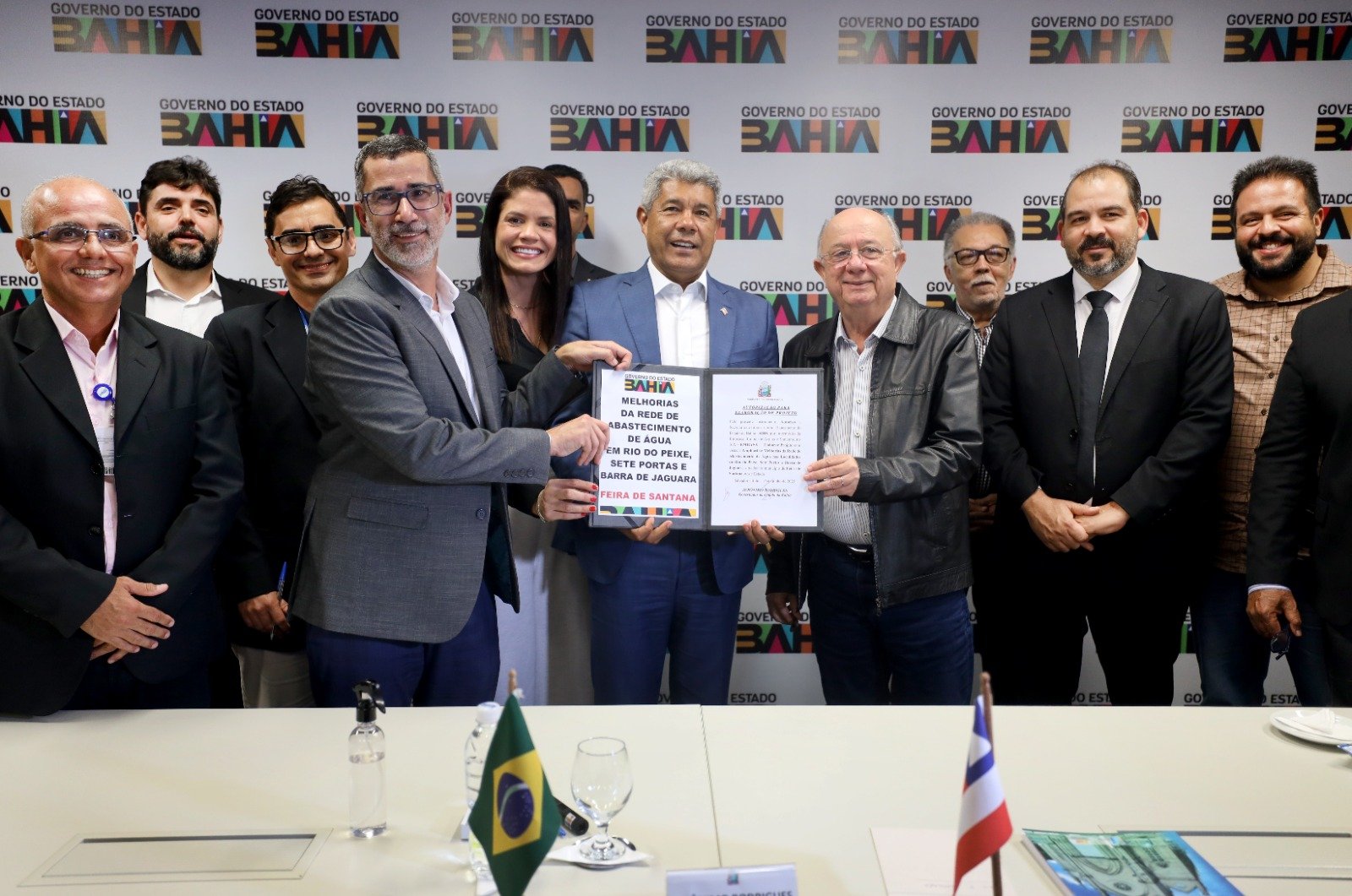 Em reunião com o prefeito, governador autoriza licitação para ampliação do esgotamento sanitário e abastecimento de água de Feira de Santana.