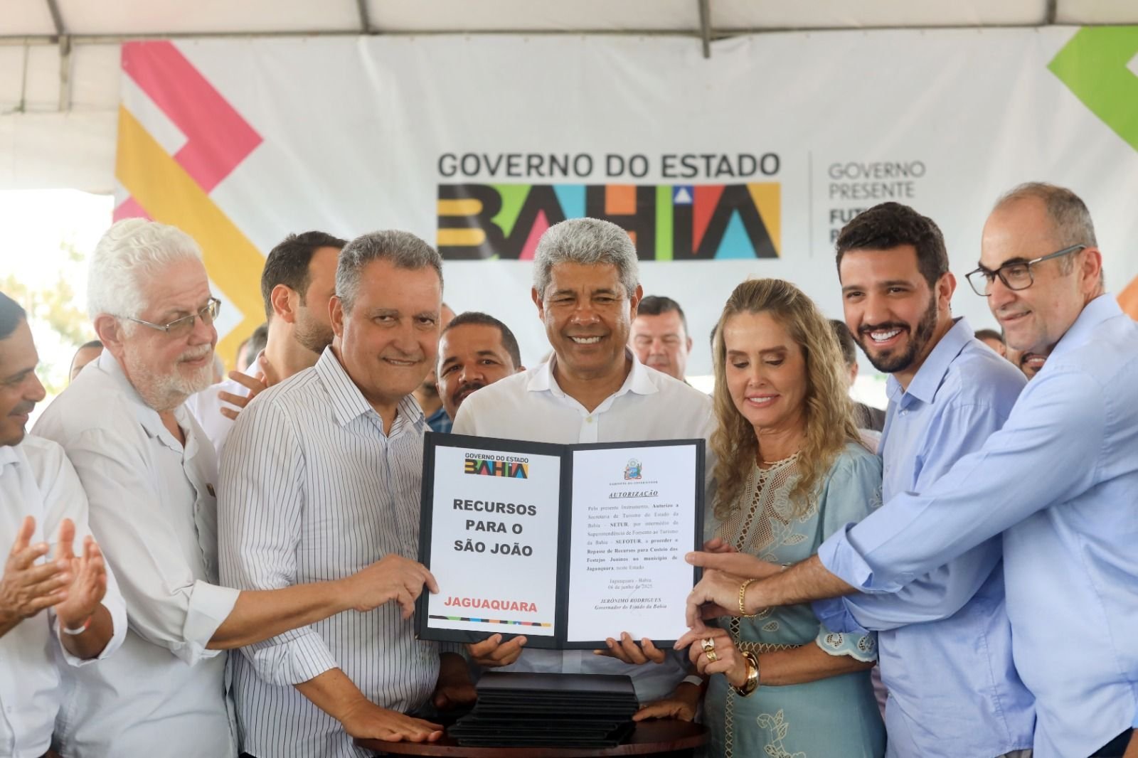 Jaguaquara recebe série de obras e investimentos que impulsionam educação e infraestrutura local.