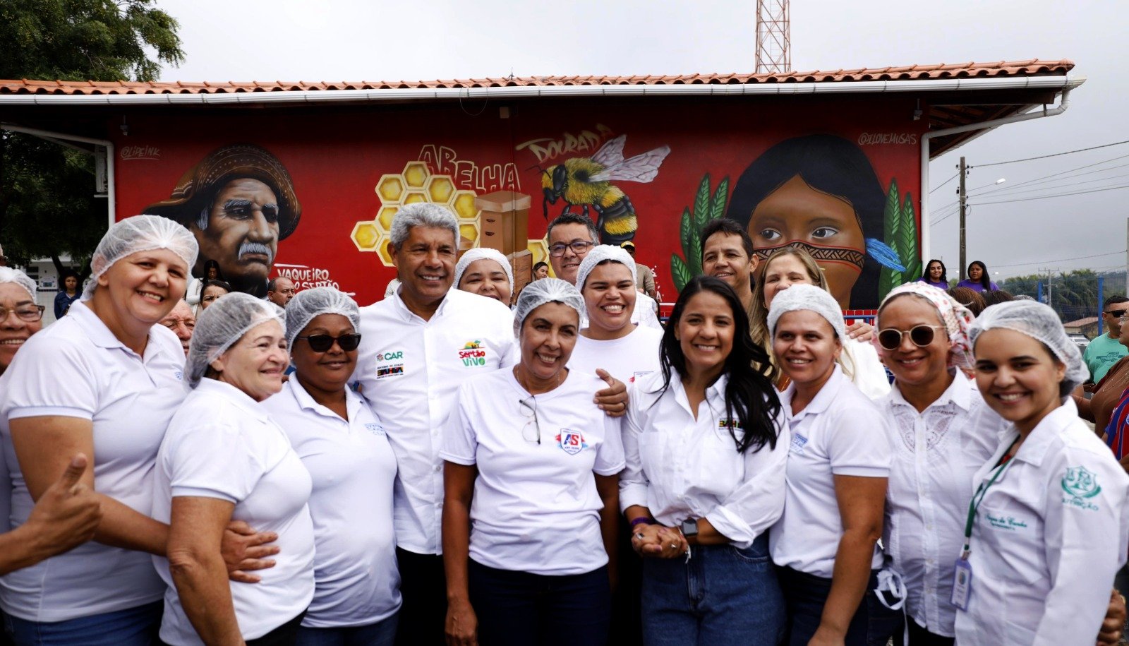 Governo entrega colégio de tempo integral e sistemas de abastecimento de água em Itiúba.