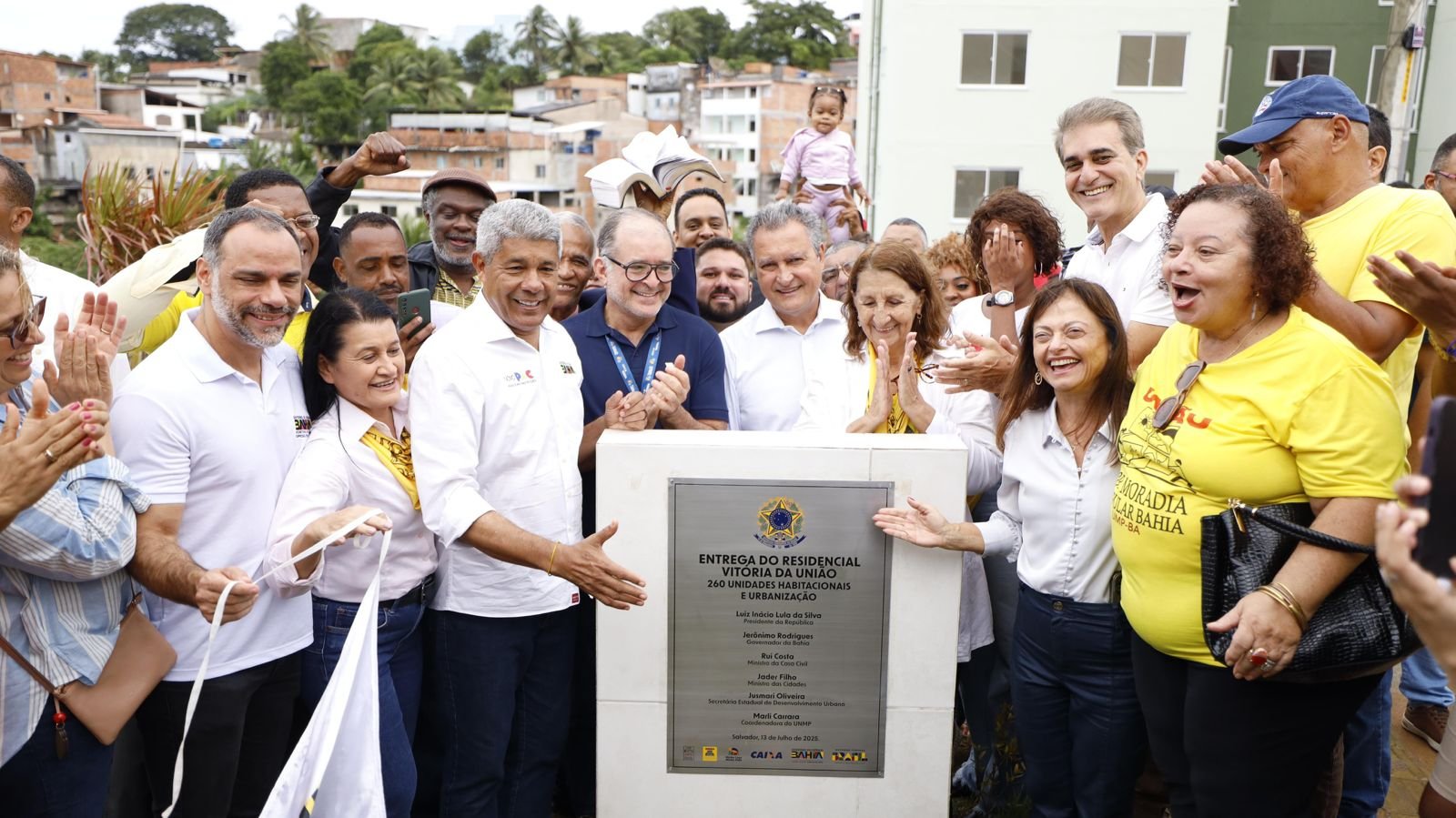 Após retomadas de obras em Salvador, Jerônimo e Rui Costa entregam 260 moradias do Minha Casa Minha Vida, em São Gonçalo do Retiro.
