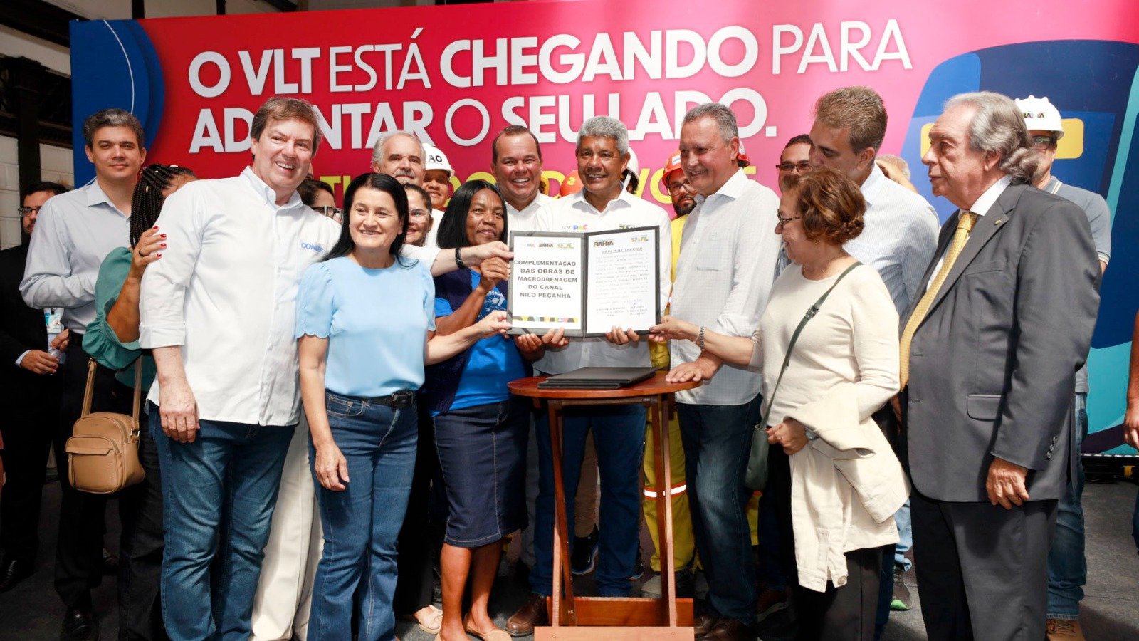 Jerônimo Rodrigues e Rui Costa autorizam obras de macrodrenagem para reduzir alagamentos na Baixa do Fiscal.