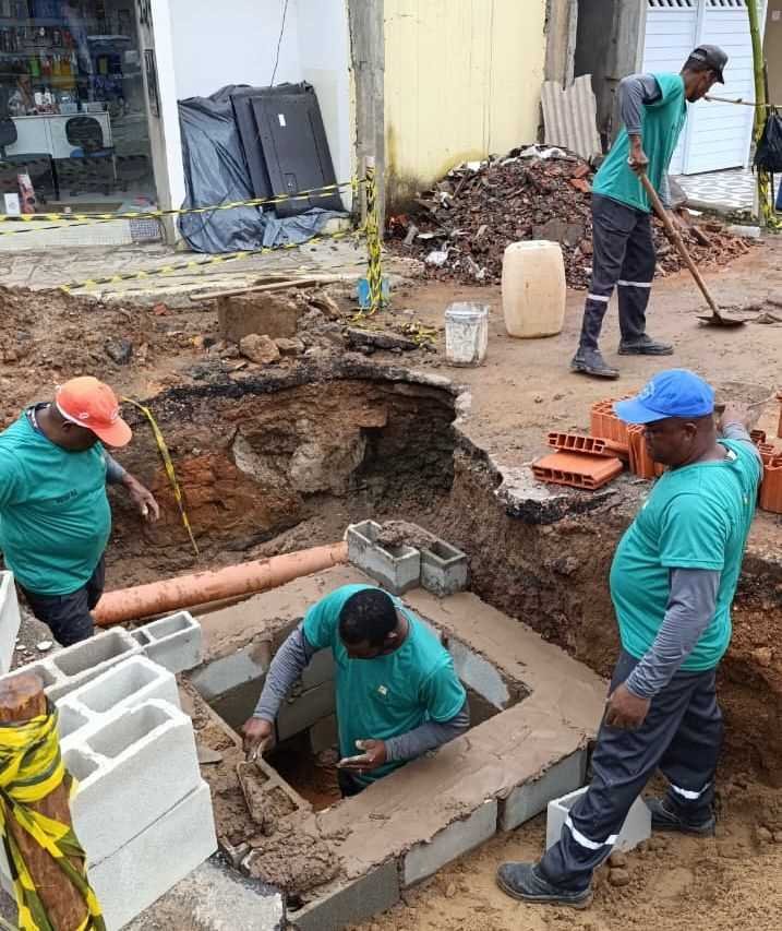 Prefeitura de Ilhéus executa obra de drenagem na Rua Campo Verde, no Teotônio Vilela.