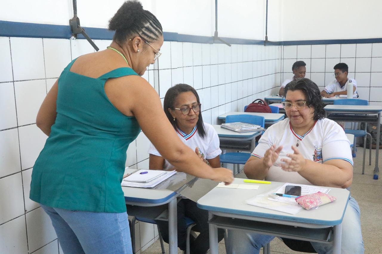 Formação em educação inclusiva abre 28 mil vagas para profissionais da rede estadual.