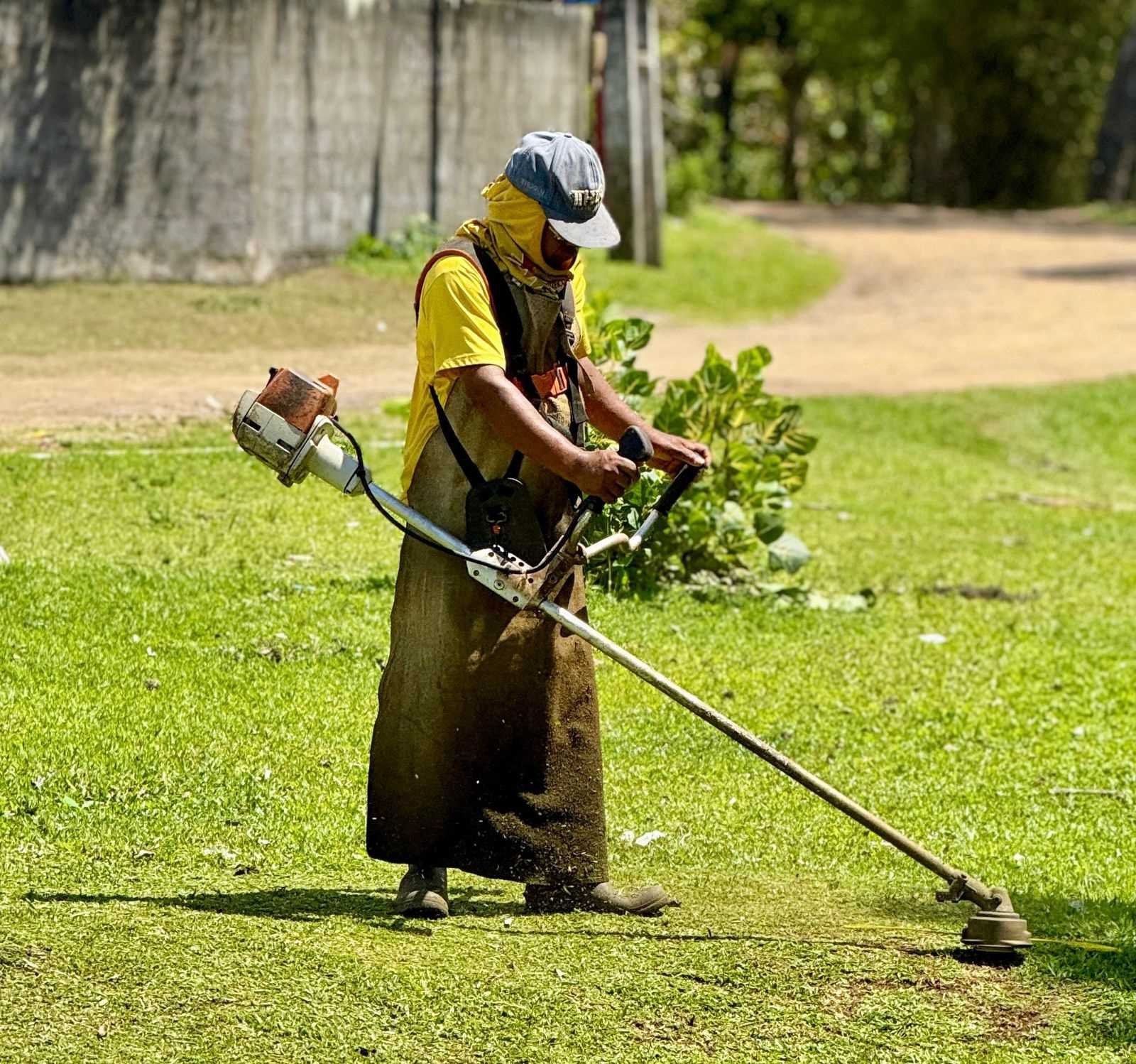 Prefeitura de Ilhéus realiza mutirão de serviços em Sambaituba durante a semana.