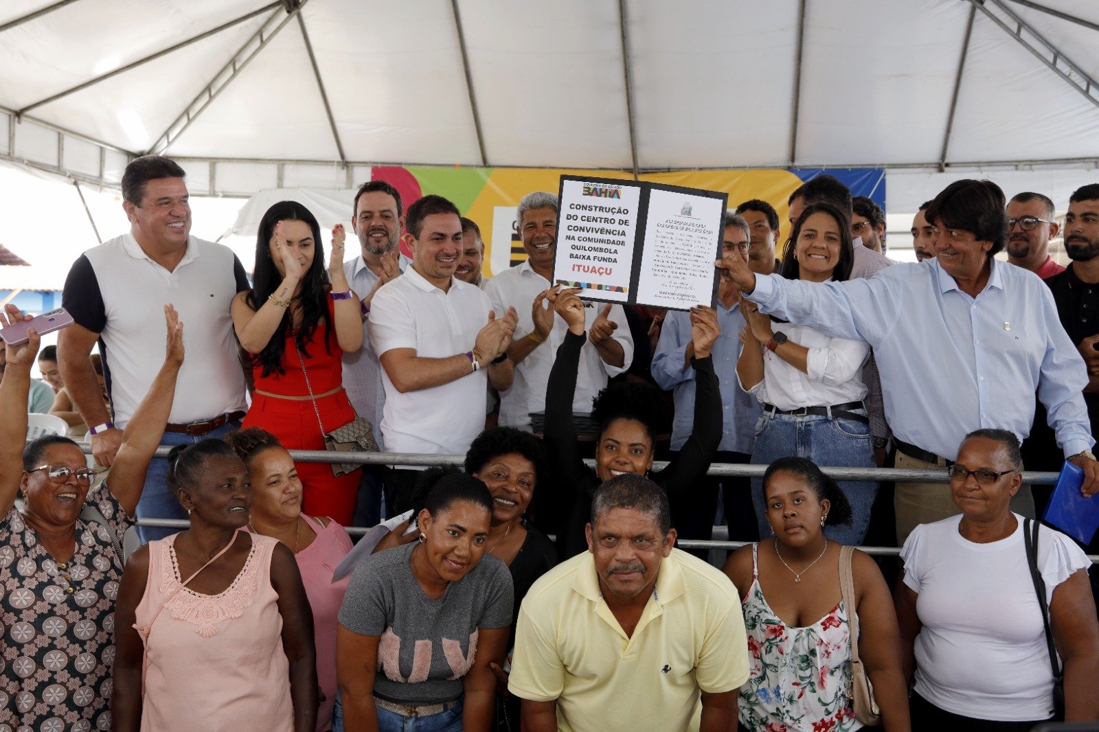 Estado entrega nova escola e amplia investimentos em infraestrutura e serviços públicos em Ituaçu.