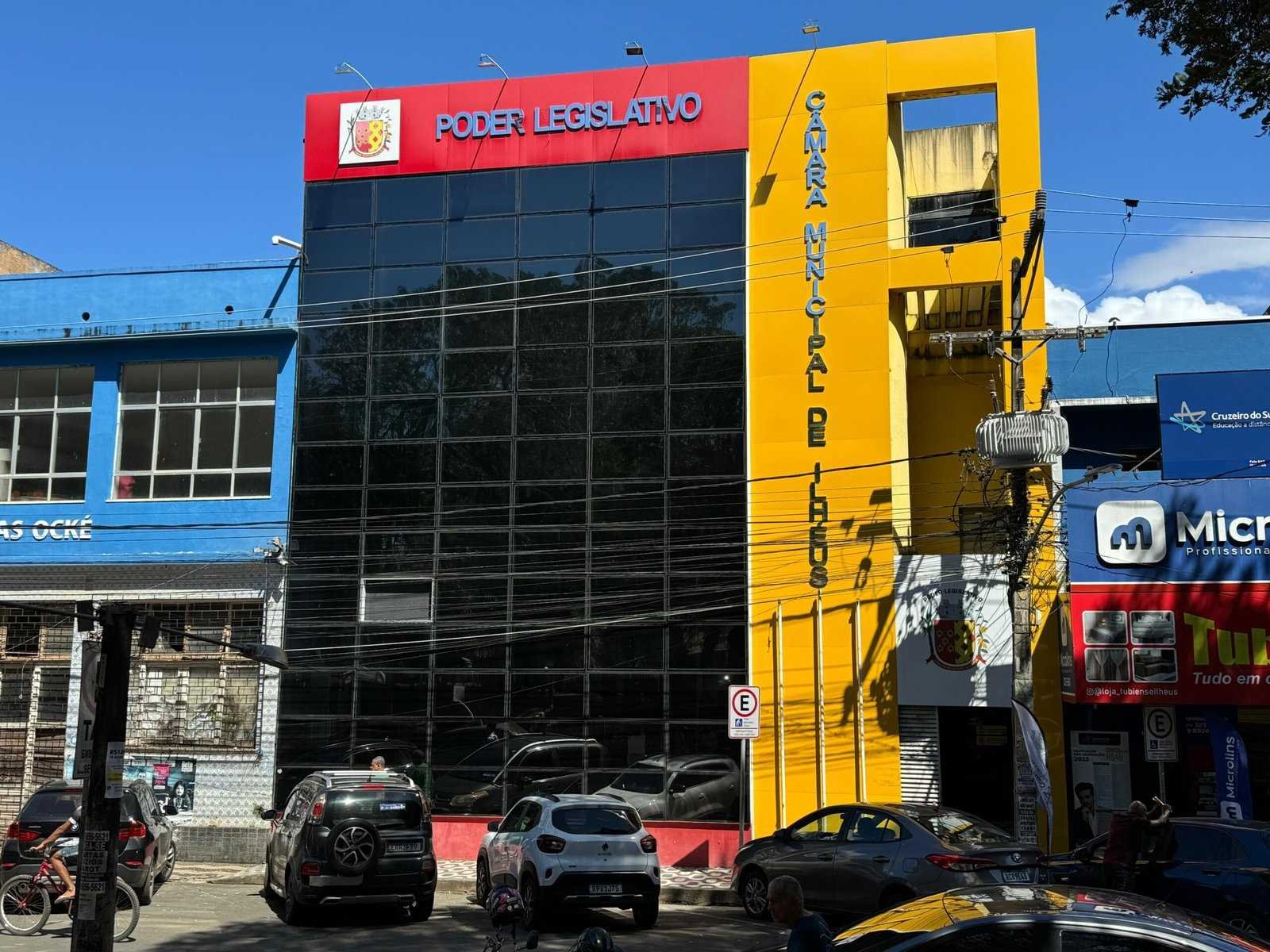 Câmara de Ilhéus promove sessão solene para entrega de novos títulos de cidadão ilheense.