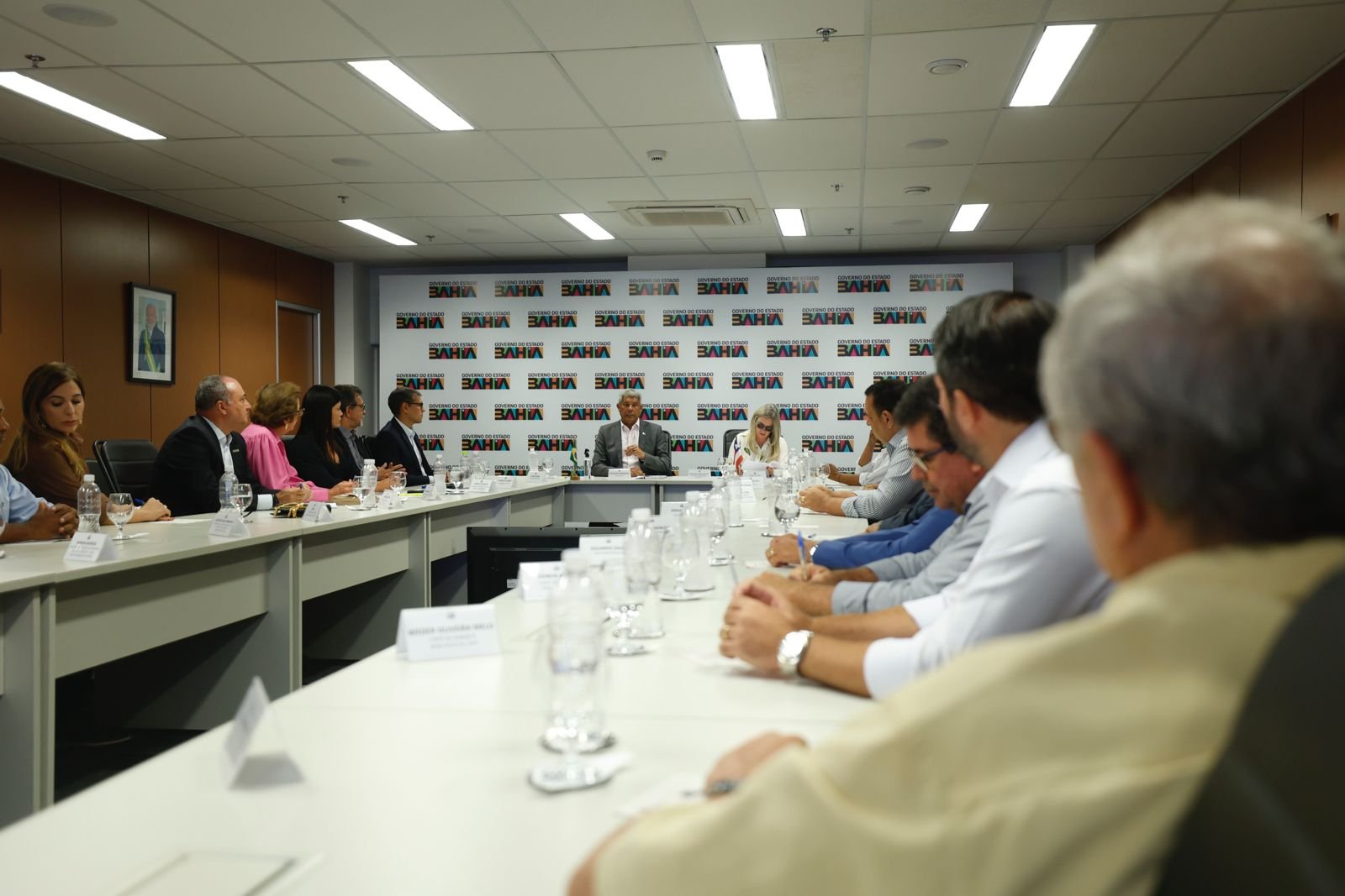 Governo da Bahia amplia investimentos em água e beneficia cidades do interior.