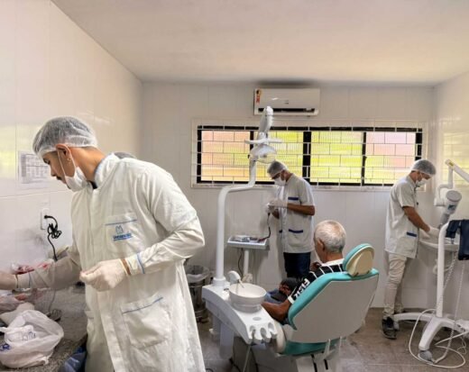 Prefeitura de Ilhéus faz segunda entrega de próteses dentárias de 2026.