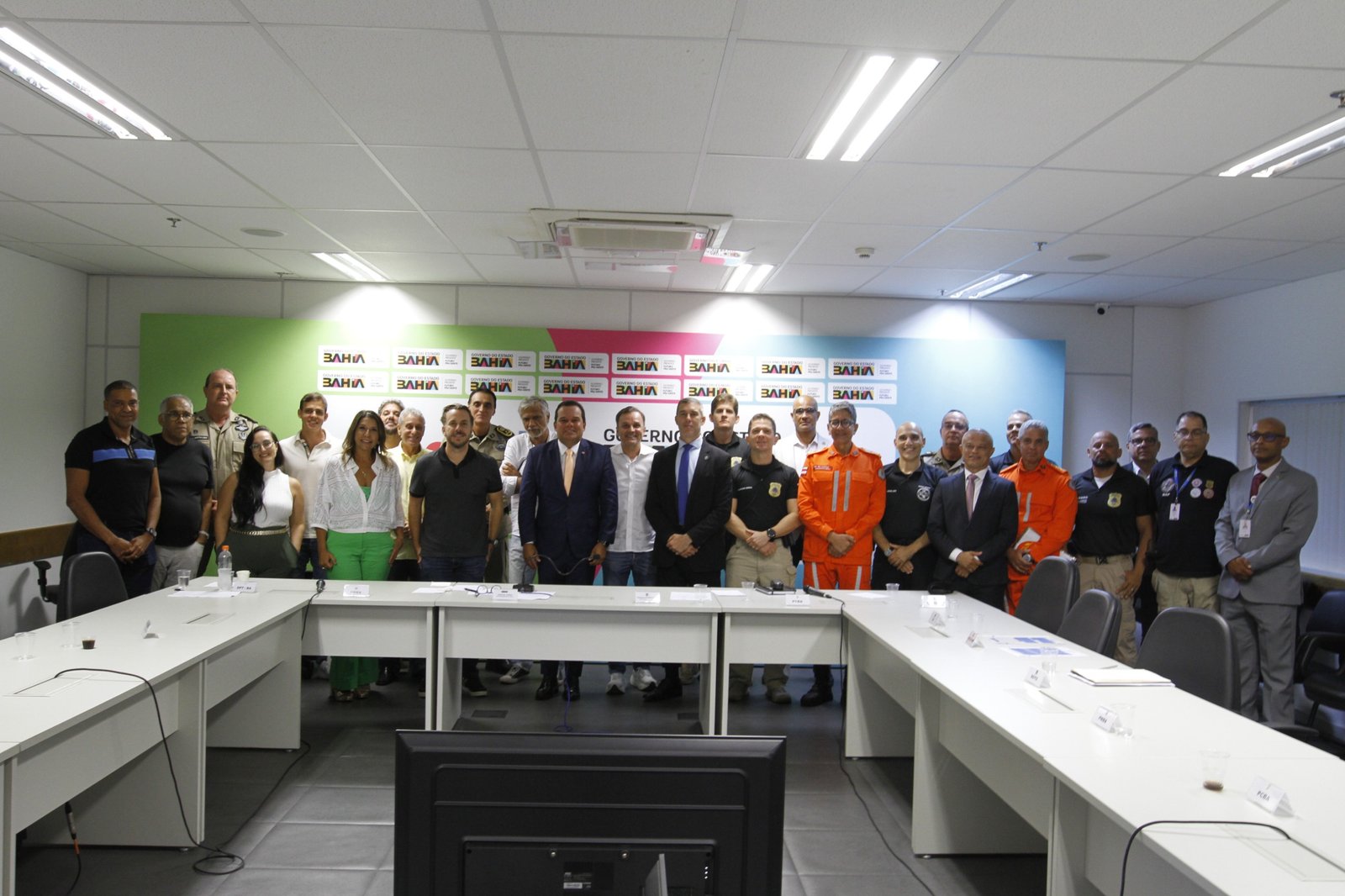 Coordenador do Carnaval e secretário da Segurança alinham ações com blocos e camarotes.