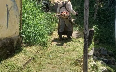 Prefeitura realiza serviço de limpeza no Alto São João, Teresópolis.