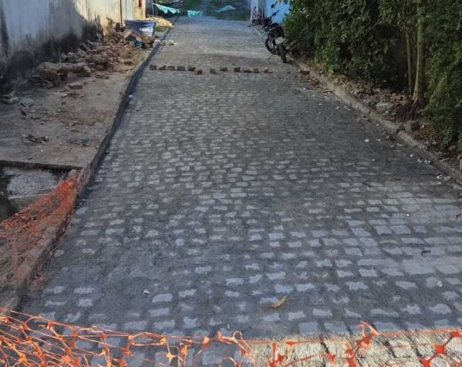 Prefeitura conclui requalificação total da Travessa do Alto Soledade, na zona norte de Ilhéus.