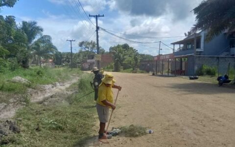 Prefeitura de Ilhéus intensifica roçagem no Joia do Atlântico e amplia ações de limpeza.
