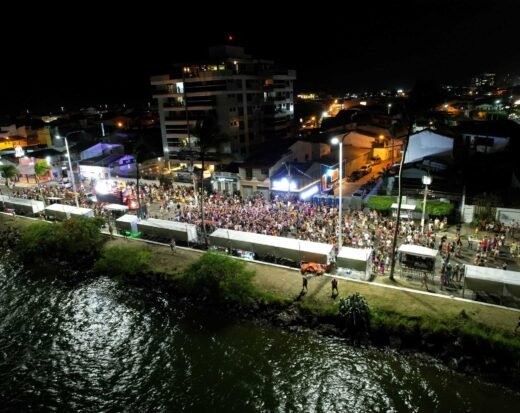 Carnaval de Ilhéus 2026 anima bairros e fortalece tradição cultural.