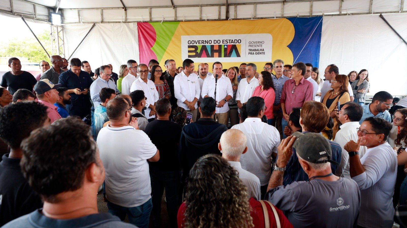 Governo da Bahia autoriza ampliação do sistema de abastecimento de água de Irecê.