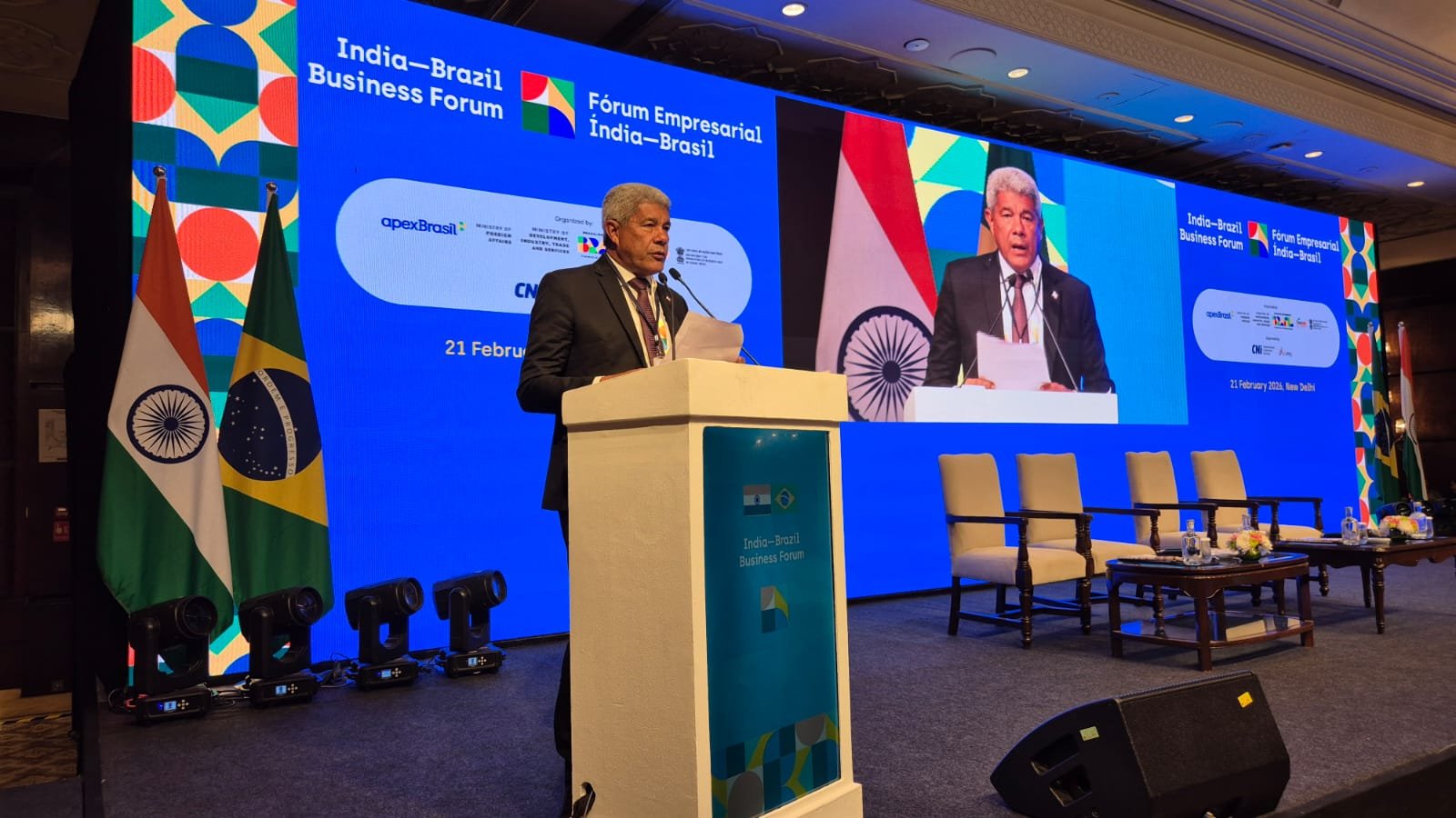 Jerônimo Rodrigues apresenta potencial da Bahia para empresários e autoridades no Fórum Índia-Brasil.