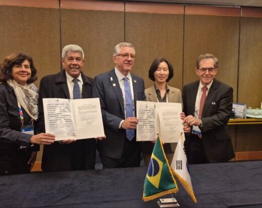 Na Coreia do Sul, governador firma novo acordo para produção de biomedicamento para tratamento de câncer e doenças raras.