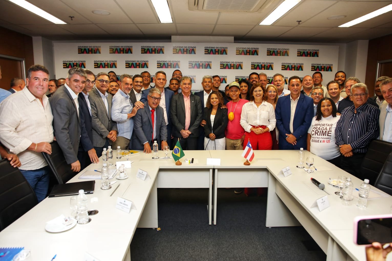 Governador recebe produtores de cacau e reafirma compromisso para o fortalecimento da cadeia produtiva na Bahia.