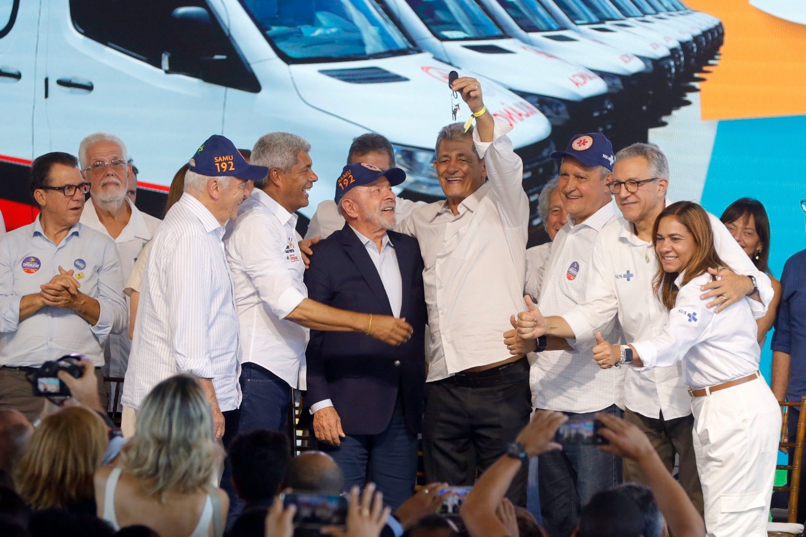 Bahia recebe mais de R$ 300 milhões em investimentos do PAC Saúde com entrega de veículos e equipamentos.