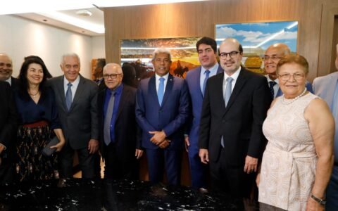Governador Jerônimo Rodrigues participa da posse de Otto Alencar Filho como conselheiro do TCE-BA.