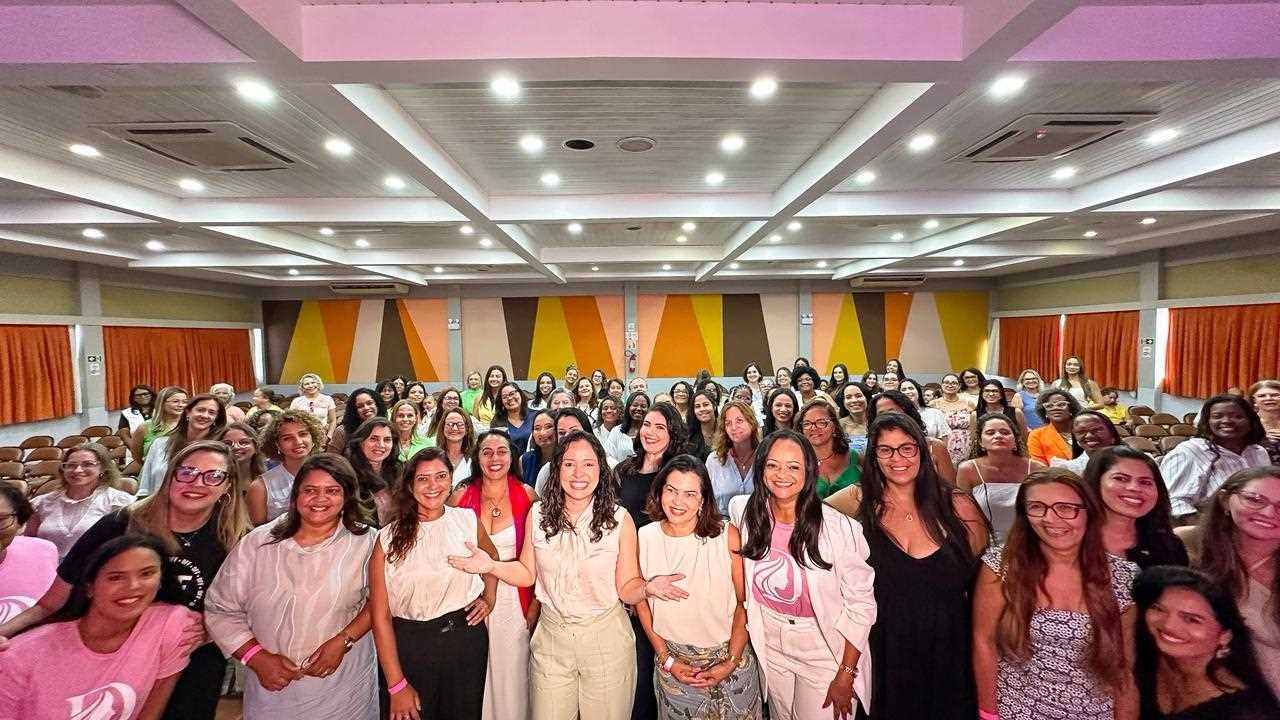 "Delas para Elas" reúne mais de 200 empreendedoras em evento sobre liderança feminina em Ilhéus.