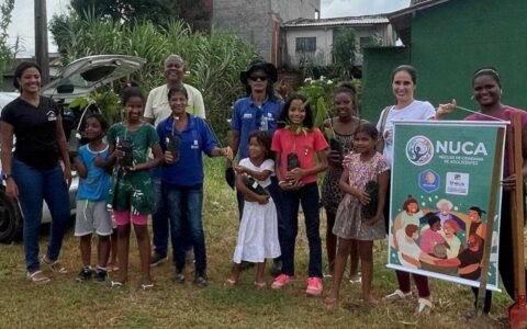 Jovens do NUCA participam de ações para proteção do meio ambiente em Ilhéus.