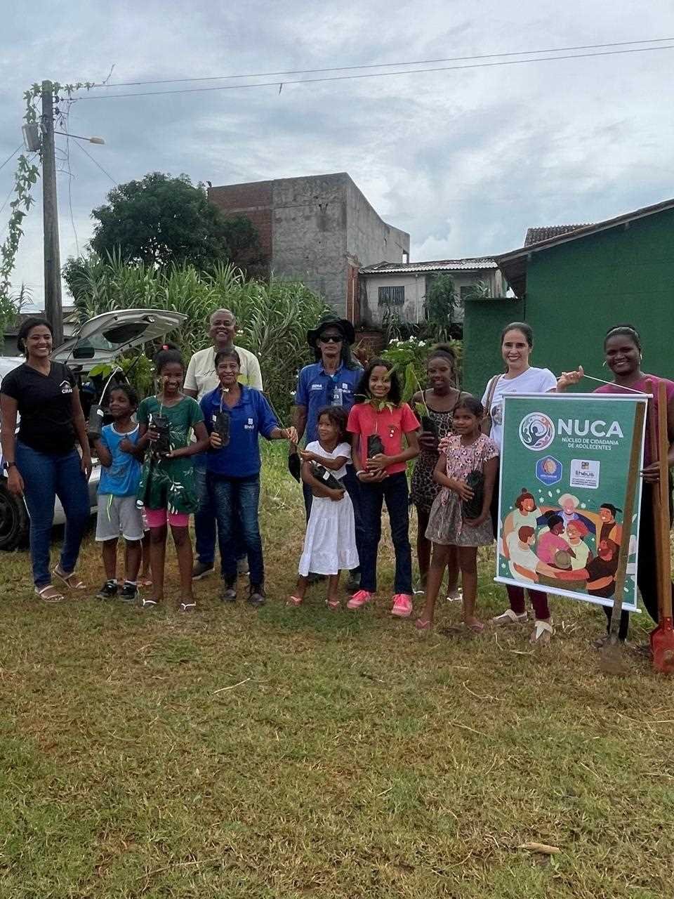 Jovens do NUCA participam de ações para proteção do meio ambiente em Ilhéus.