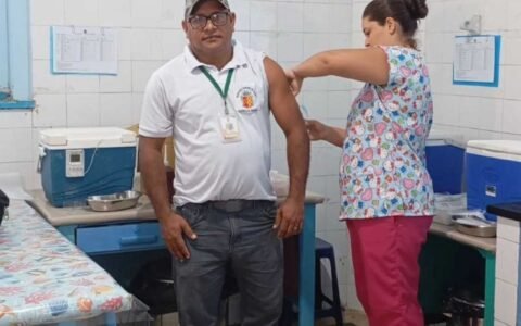 Prefeitura de Ilhéus convoca trabalhadores da saúde para vacinação contra varicela.