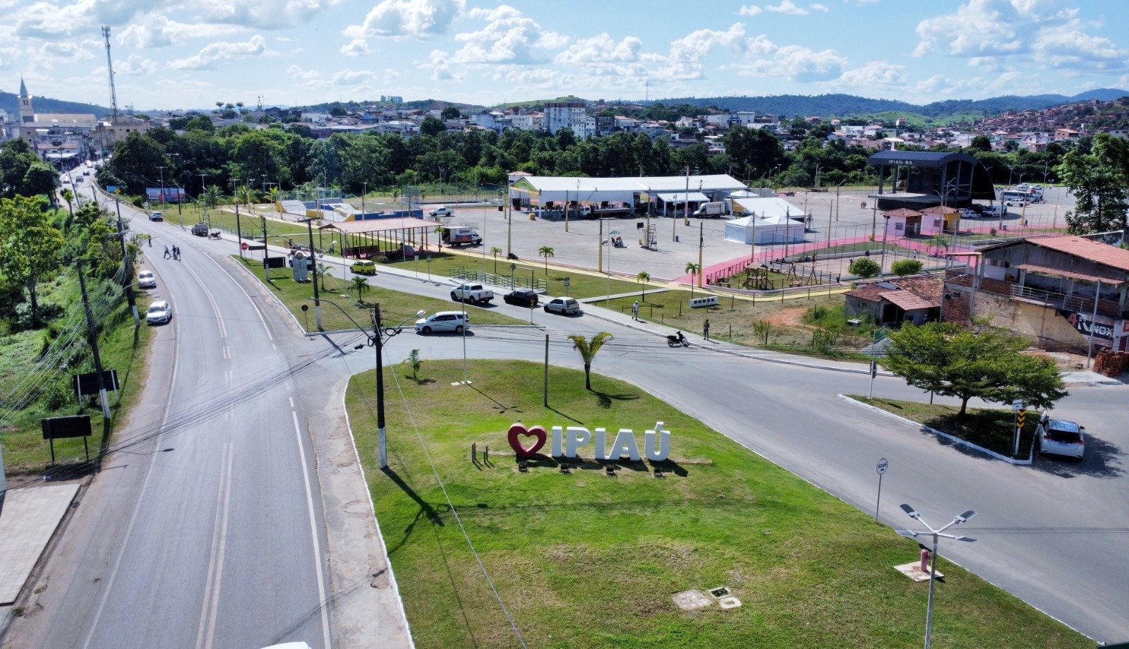 Governo da Bahia amplia capacidade da rede estadual de saúde em Ipiaú.