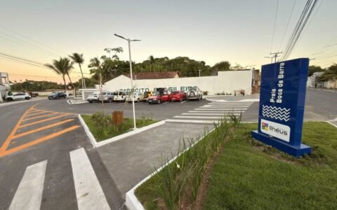 Prefeitura de Ilhéus finaliza obras de pavimentação e iluminação na Avenida Contorno.