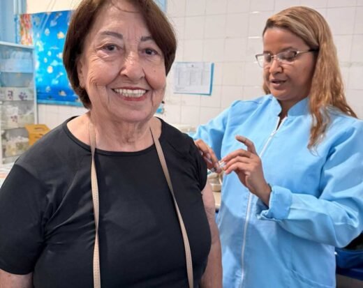 Vacinação contra influenza é intensificada em Ilhéus diante do aumento de casos graves na Bahia.