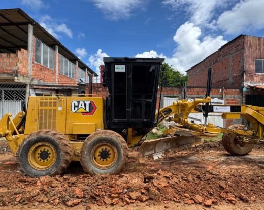 Prefeitura de Ilhéus inicia pavimentação na Avenida Governador Paulo Souto.