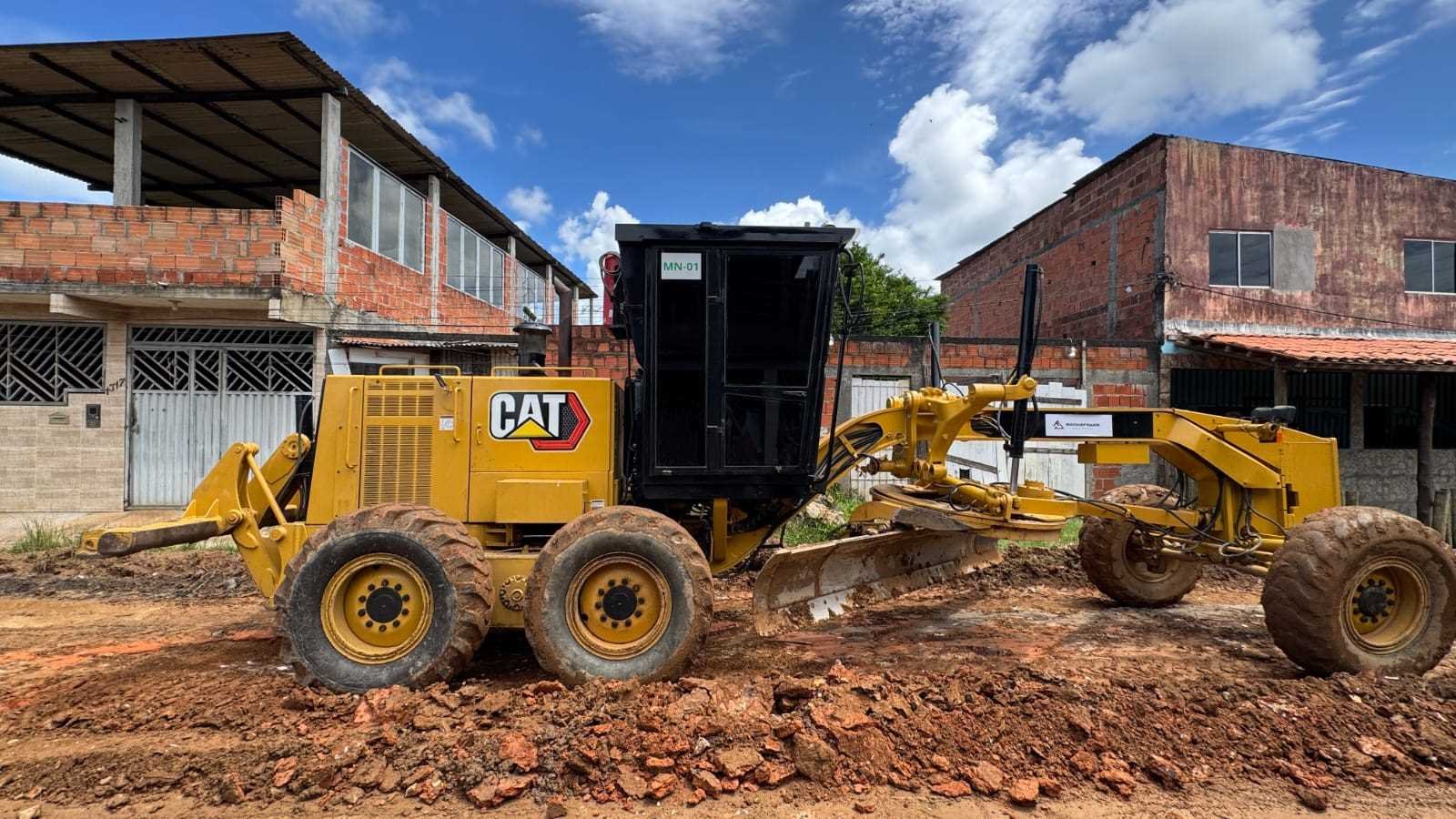 Prefeitura de Ilhéus inicia pavimentação na Avenida Governador Paulo Souto.