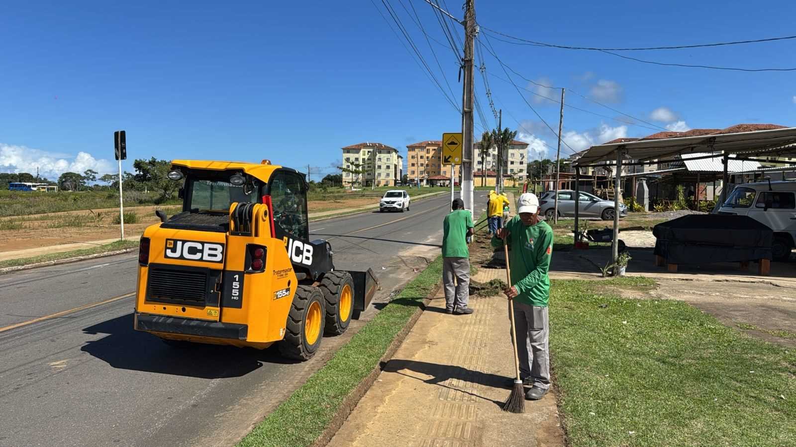 Residencial Sol e Mar recebe serviços de manutenção e limpeza.