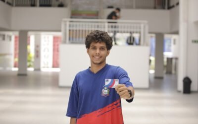 Nesta quarta (15), Estado paga parcela do Bolsa Presença para mais de 368 mil estudantes baianos.