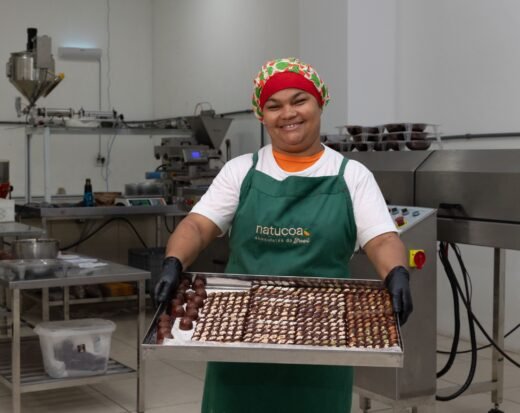 Cooperativa fortalece agricultura familiar e agrega valor ao cacau no sul da Bahia.