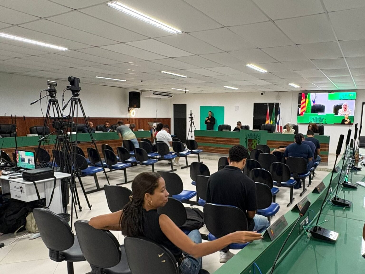 Câmara de Ilhéus aprova PL que permite localizar em tempo real os veículos da coleta de resíduos sólidos.