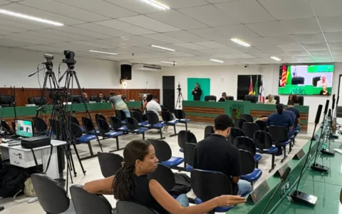 Câmara debate com piloto Alexandre Reis situação e saídas para o Aeroporto de Ilhéus.
